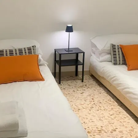 Casa Seba, Up To 6 Beds, Center With View アパート